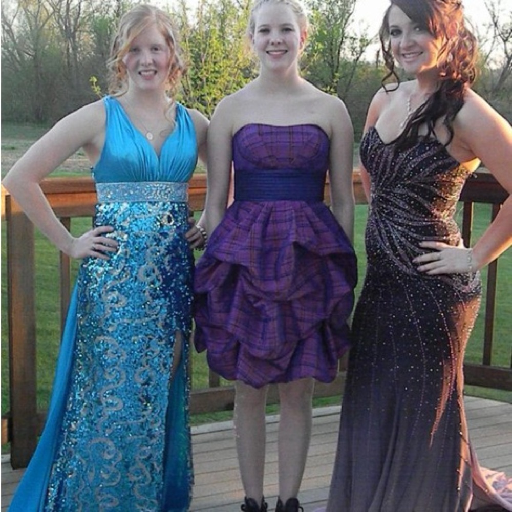 Riva Designs Prom Dress, Formal Gown - Picture 5 of 5